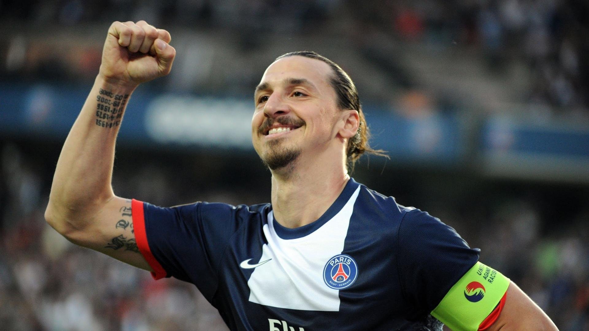 复杂战术揭秘:分析五大联赛中的“套路”