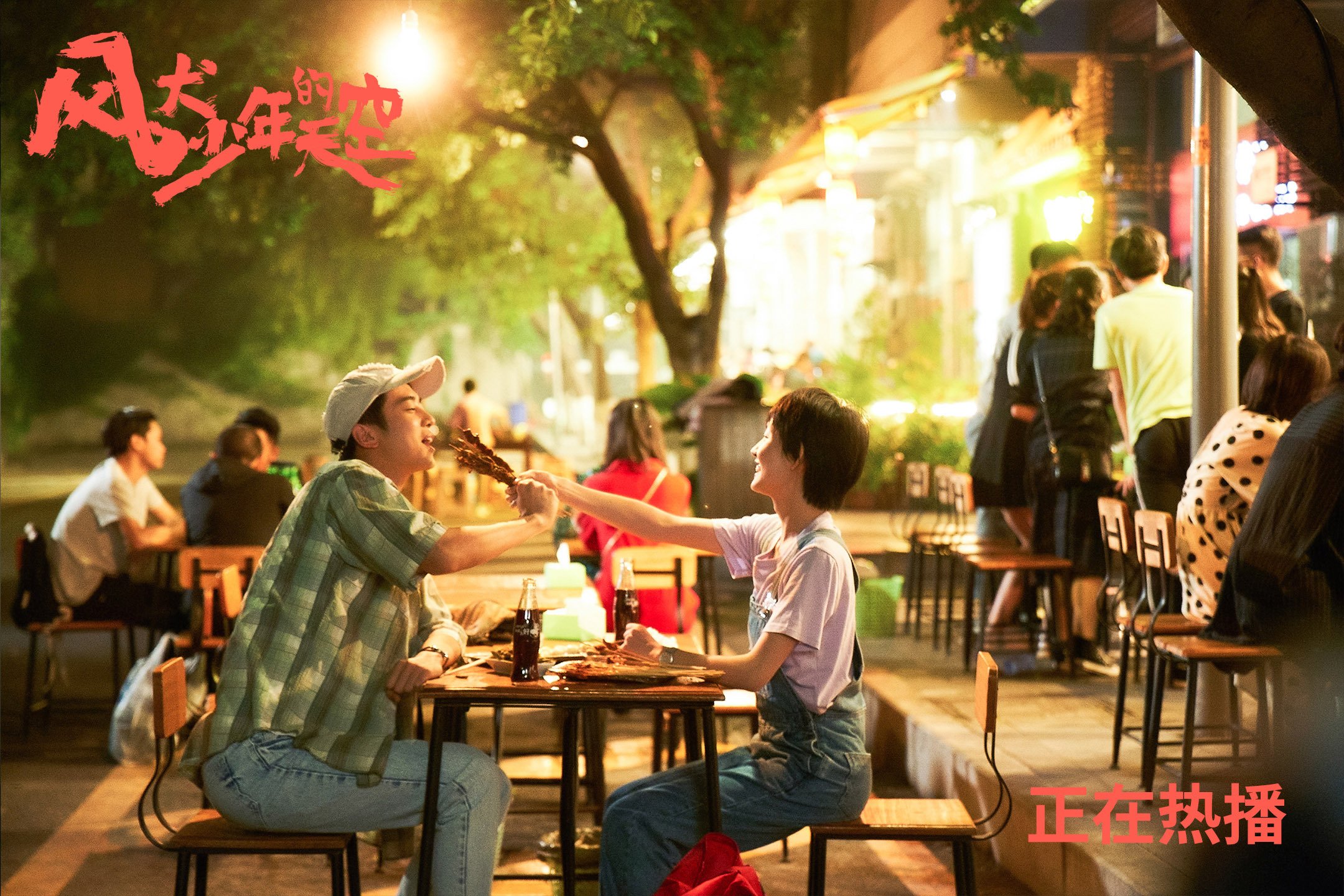 九游体育APP下载-五大联赛是否鼓励中场球员提前站位覆盖断球线路，五大联赛中锋